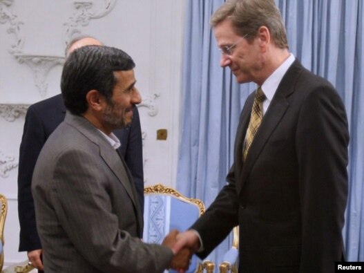«تصویر دیدار آقای وستروله با احمدی‌نژاد تصویری زیبا نیست.»