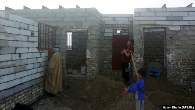 بناء متسارع بسرعة الضوء لتشييد "منزل" وليس "غرفة" للأم التي باعت بناتها في ميسان. 