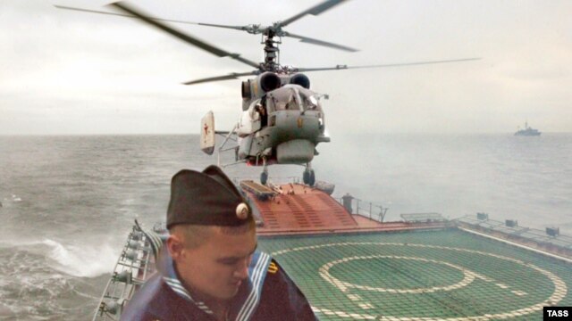 A helicopter lands on a Russian frigate in the Baltic Sea. (file photo)