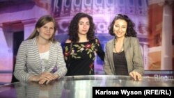 U.S. -- Vaclav Havel Fellows Irina Gotsian (L), Seda Stepanyan (C) and Tahmina Taghiyeva (R) visit the Washington, DC bureau of Bloomberg News on 08Apr2013