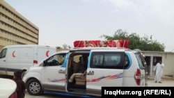 سيارة تنقل جثمان احد ضحايا الاختطاف في الانبار