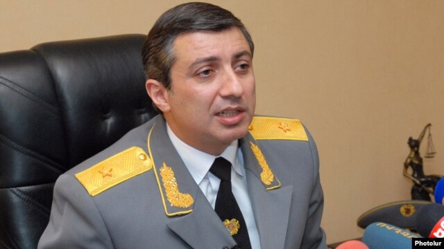 Armenia - Mihran Poghosian, head of the Service for the Mandatory Execution of Judicial Acts (SMEJA), at a news conference in Yerevan, 25Jan2013. 