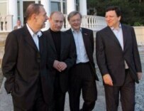 EU foreign policy chief Javier Solana, Russian President Putin, Austrian Chancellor Schuessel, and European Commission President Barroso (left to right) in Sochi (epa)