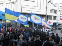 The two camps are still far apart (RFE/RL file photo)