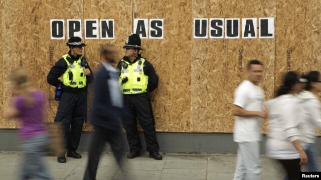 Policajci u južnom dijelu Londona