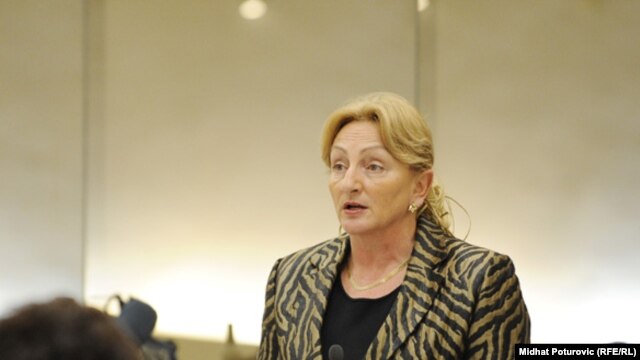 Azra Hadžiahmetović