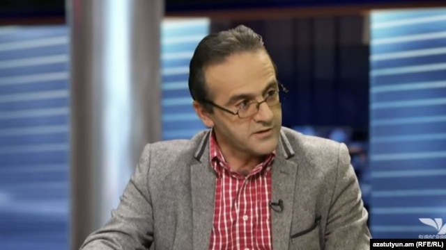 Իրավապաշտպան Արթուր Սաքունցը «Ազատություն TV»-ի տաղավարում, 8-ը դեկտեմբերի, 2015թ.