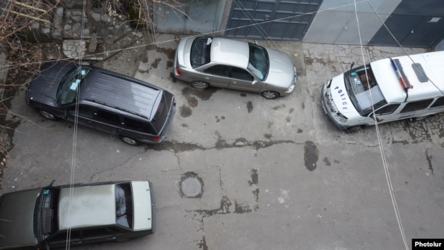 Armenia - A courtyard in Yerevan where opposition presidential candidate Paruyr Hayrikian was shot and wounded, 01Feb2013.