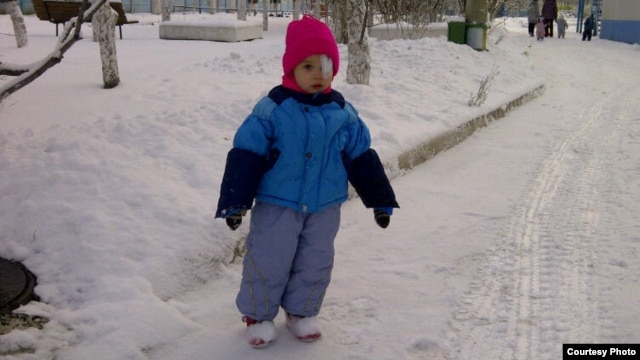 Alina, one of the last children from Russia to be adopted by a U.S. person before the Jan 1 ban, November 2012.