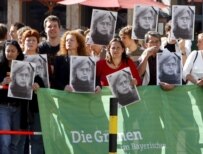 Germans protesting after the October killing of Russian investigative journalist Anna Politkovskaya (epa)