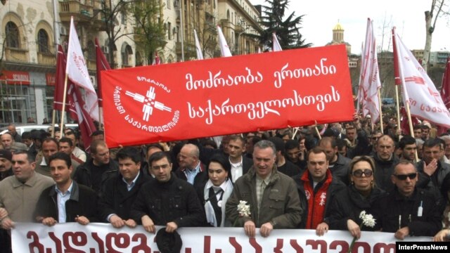 The opposition was unable to maintain the initial numbers of demonstrators in Tbilisi after the first few days.