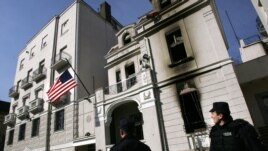 Američka ambasada u Beogradu nakon paljevine, februar 2008.