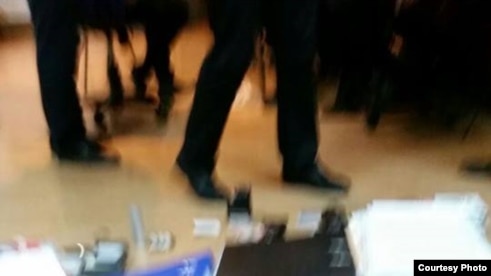 AzadlıqRadiosunun Bakı bürosunda axtarışdan görüntülər