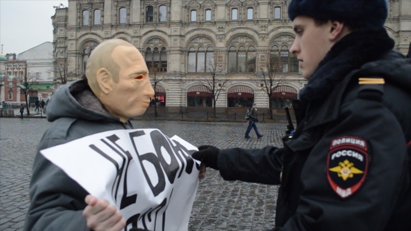 Российский активист просит убежища в Украине