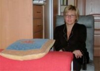 Psychoanalyst Viktoria Potapova and her couch await their next patient (RFE/RL)