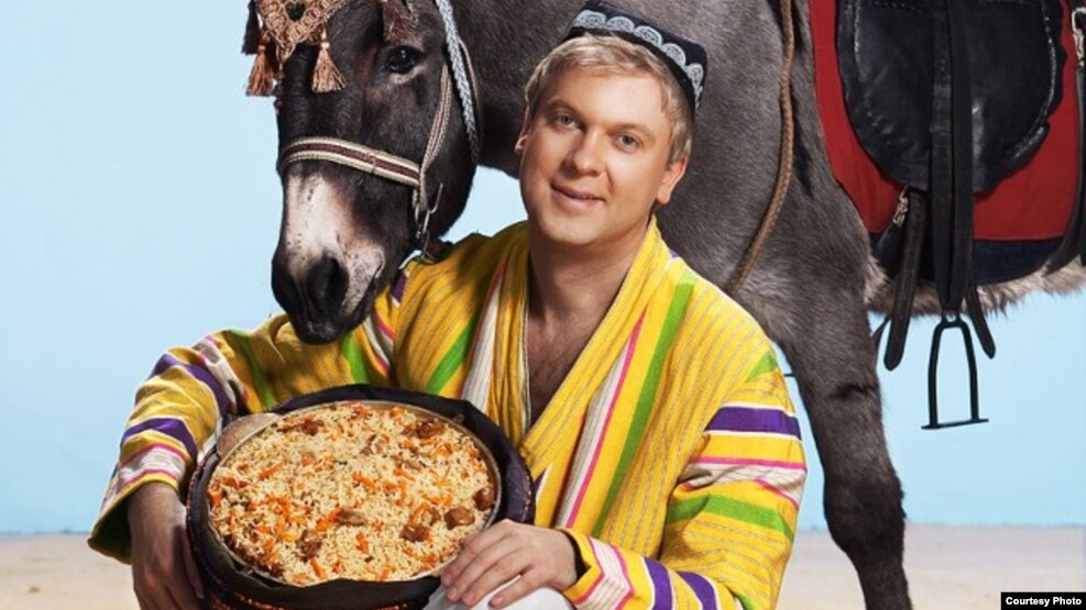 Реклама ресторана сети Eshak, открытой российским комедийным актером Сергеем Светлаковым.
