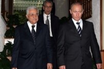 Russian President Vladimir Putin (right) and Palestinian leader Mahmud Abbas in Sochi on May 15 (official site)