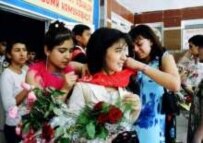 Tajik students in Dushanbe (file photo) (RFE/RL)
