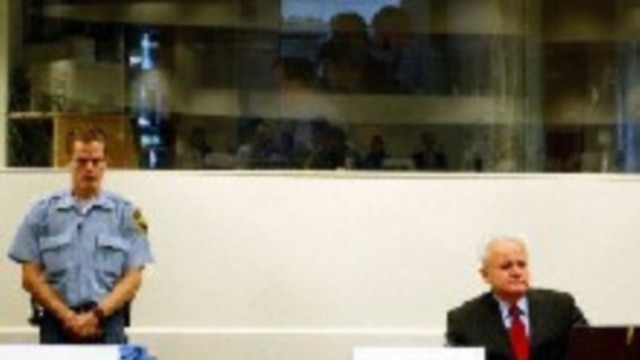 Milosevic at The Hague tribunal in 2004 (AFP)