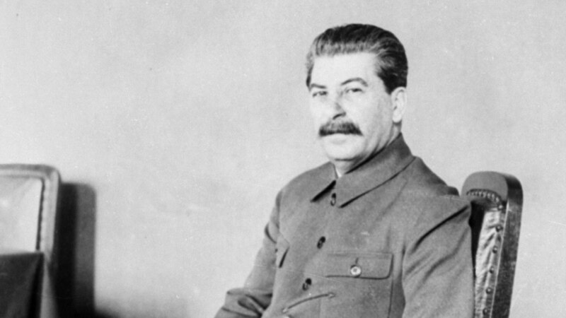 В Дагестанских Огнях установили бюст Сталину. Это вызвало споры среди местных жителей