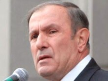Armenia -- Former President Levon Ter-Petrosian makes a speech in Yerevan′s Liberty Square, 26Oct2007