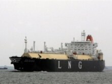 World/At Sea - A vessel carrying Liquefied Natural Gas (LNG) passes through the International water between Singapore and Indonesia, 05Sep2005