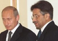 Pakistani President Musharraf (right) with Russian President Putin (CTK file photo)