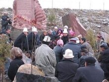 Kyrgyzstan -- A monument to the victims of the Aksy shooting in the town of Bospiek, 15Mar2007