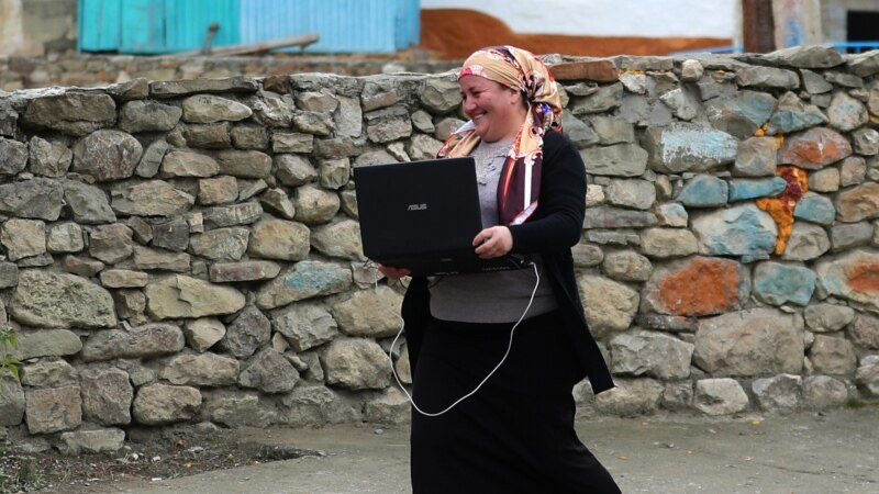 Угрозы, нападения, "иноагенты": главное о (не)свободе интернета на Кавказе
