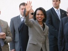 Palestine - U.S. Secretary of State Condoleezza Rice waves as she arrives in the West Bank town of Ramallah, 15Oct2007