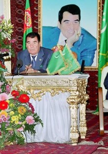 Turkmenistan – Politics – President Saparmurat Niyazov, speaks at a the opening of a new weaving mill in the town of Bakharden, 22 October 2003. (Width: 220.) Source: ITAR-TASS.
