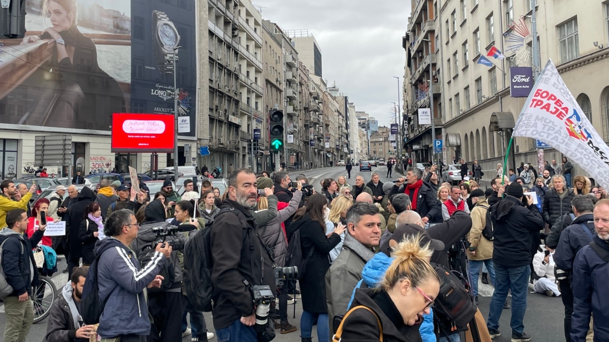 U Beogradu Na Sat Vremena Bio Blokiran Brankov Most U Znak Protesta