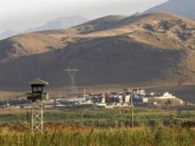 Turkey - A Turkish army watch tower next to a small village of Iraq near the Turkey's Habur border gate to Iraq, in Silopi province of Sirnak, 22Oct2007
