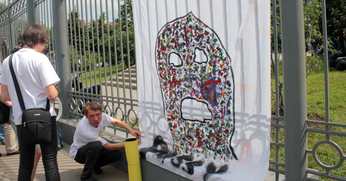 Court Sets Pussy Riot Trial Hearing For Next Week