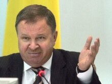 Ukraine -- Central Election Commission (TsVK) head Volodymyr Shapoval announces the partial results of the pre-time parliament's elections in Kyiv, 02Oct2007