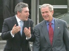 U.S. -- President George W. Bush (R) meets with British Prime Minister Gordon Brown at Camp David, 29Jul2007
