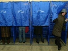 Georgia - Georgians vote at a polling station in Tbilisi, 05Jan2008
