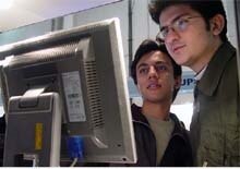Iran -- computer users, internet access, students