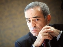 France -- Garry Kasparov at a press conference in Paris, 21Nov2007