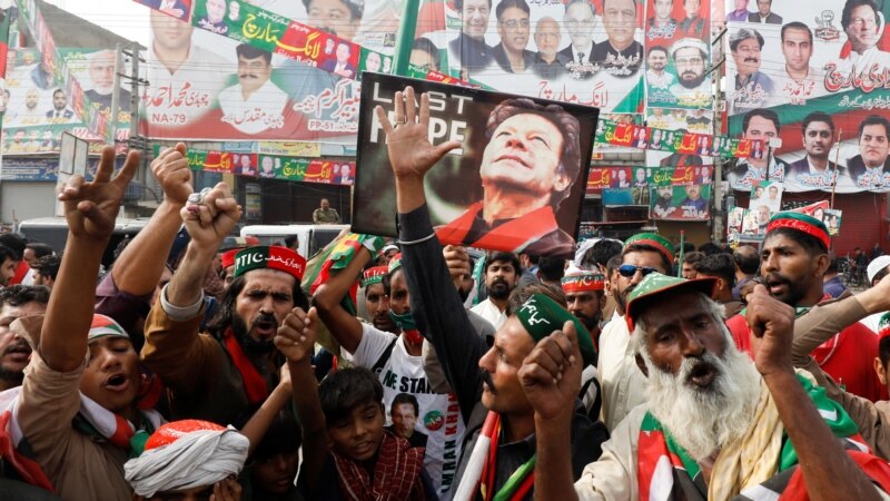 Bivši premijer Pakistana kaže da će nastaviti protestnu šetnju nakon oporavka