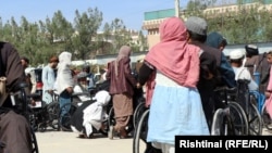 معلولین از مشکلات اقتصادی و عدم توجه وزارت امور شهدا و معلولین حکومت طالبان شکایت دارند