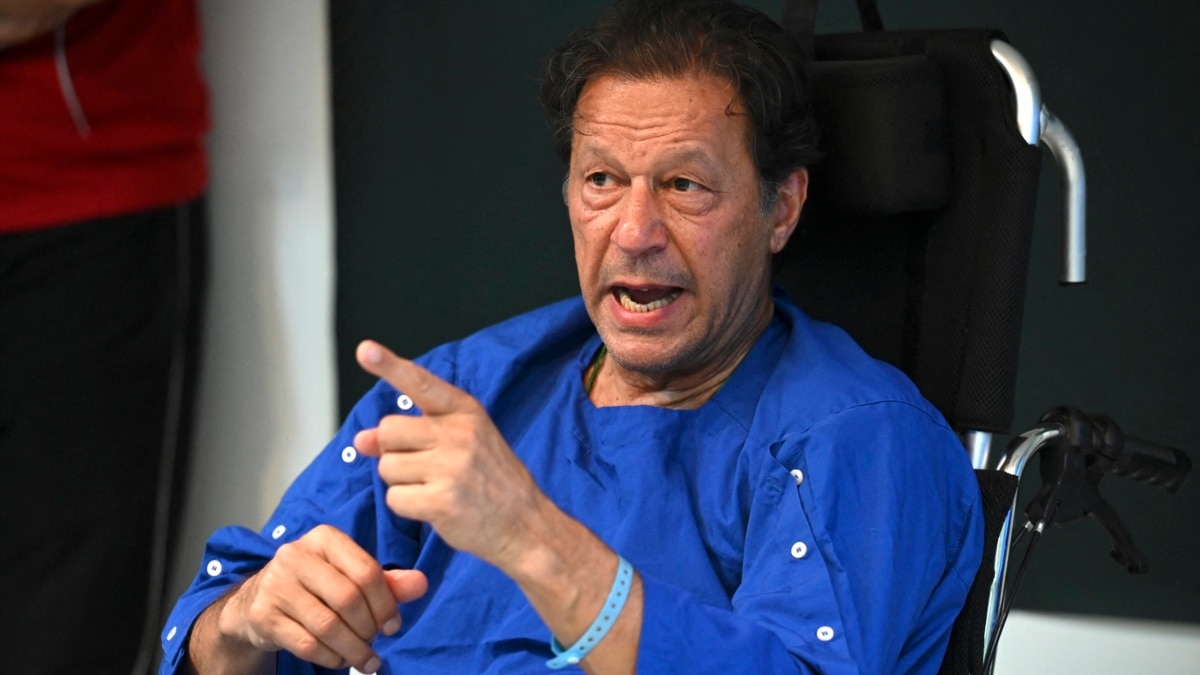 Pakistani Court Issues Arrest Warrant For Former Prime Minister Imran Khan