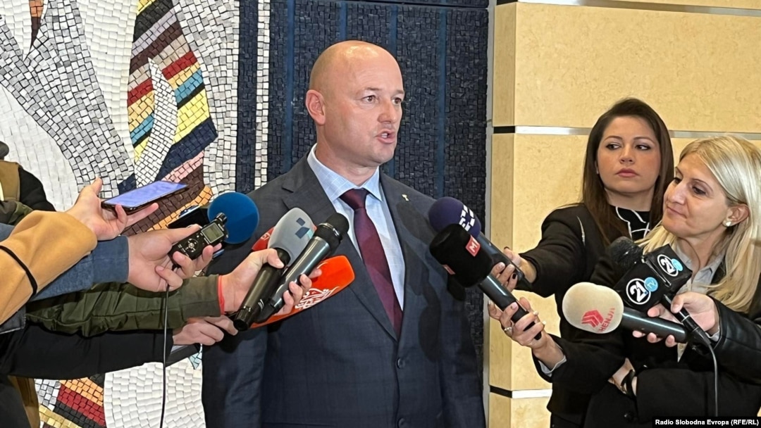 Ислам Абази, на единствената прес-конференција одржана ден по избори за шеф на ОЈО ГОКК, на 8 ноември 2022 година
