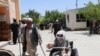 يو شمېر معلولين: د طالبانو له بيا واکمنېدو راهيسې مو معاش نه‌دی ترلاسه کړی