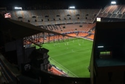 Игра Лиги Чемпионов УЕФА на стадионе в Валенсии без зрителей