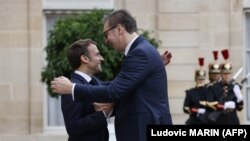 Францускиот и српскиот претседател Емануел Макрон и Александар Вучиќ, 10 ноември 2022 