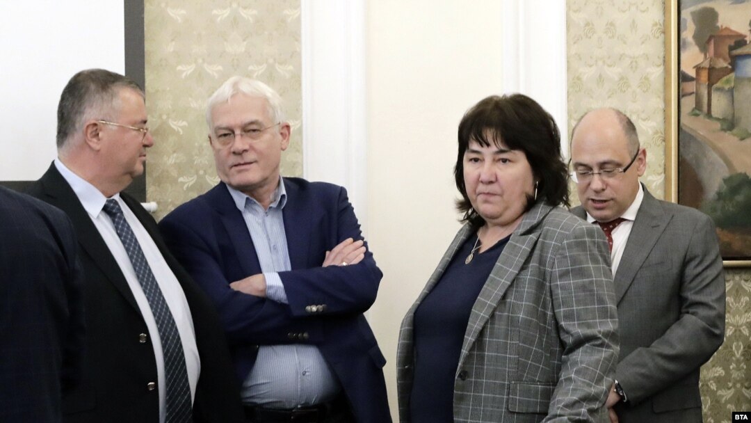 Финансовият министър Росица Велкова по време на заседанието на бюджетната комисия