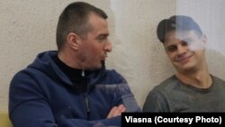 Fotografija sa suđenja članovima grupe "Radnički pokret" u Belorusiji koji su optuženi za veleizdaju i stvaranje ekstreminističke grupe, 9. novembar 2022. 