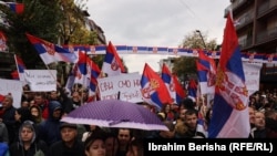 Eтническите сърби в Косовска Митровица излязоха на протест