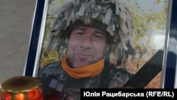 У Дніпрі попрощалися із загиблим воїном і викладачем Андрієм Жидковим, 9 листопада 2022 року